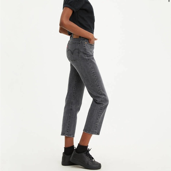 Levi’s washed black wedgie denim jeans - Picture 3 of 6
